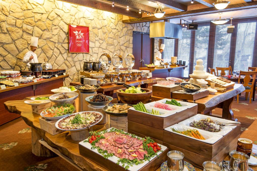 白马摩米农垦酒店 4*